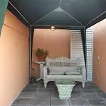 Black Star Apartment