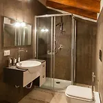 Black Star Apartment *