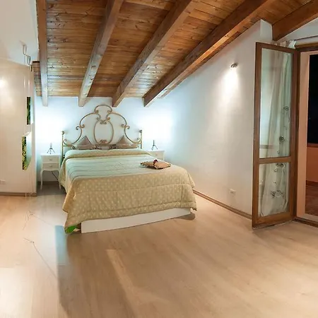 Apartment Black Star *