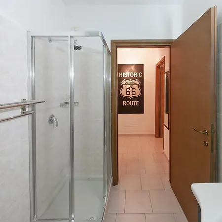 Apartment Black Star Sestu